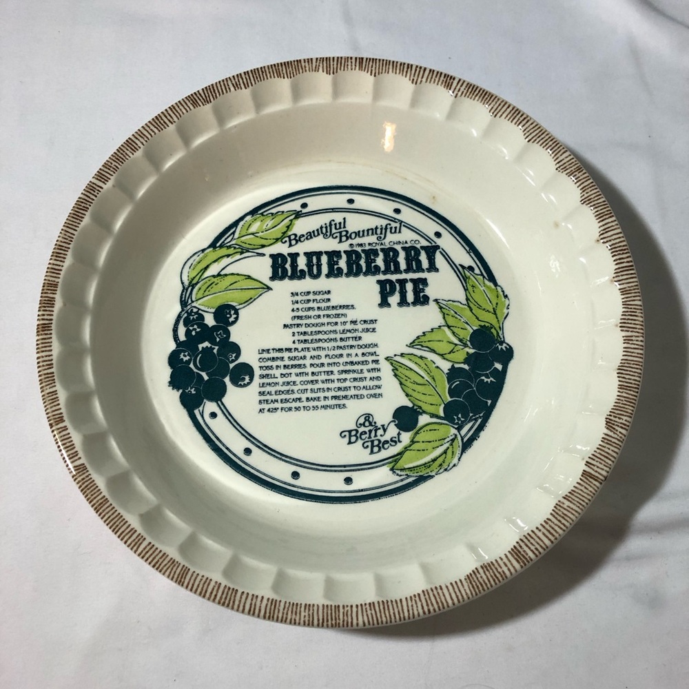 1983 royal china country harvest blueberry pie plate ceramic with recipe rare